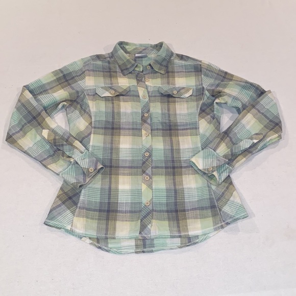 Columbia Tops - Columbia women’s pastel green and blue plaid long sleeve button down size M